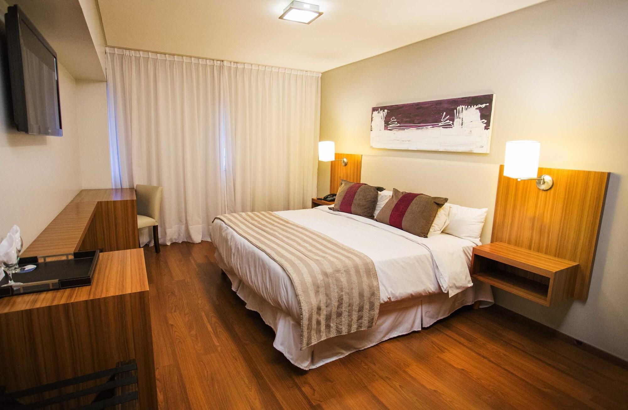 Hotel Bicentenario Suites & Spa San Miguel de Tucumán Dış mekan fotoğraf